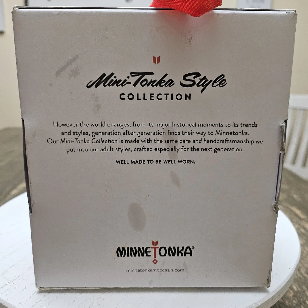 Minnetonka Infan Girl's Rosie Bootie Silver Size 3 New